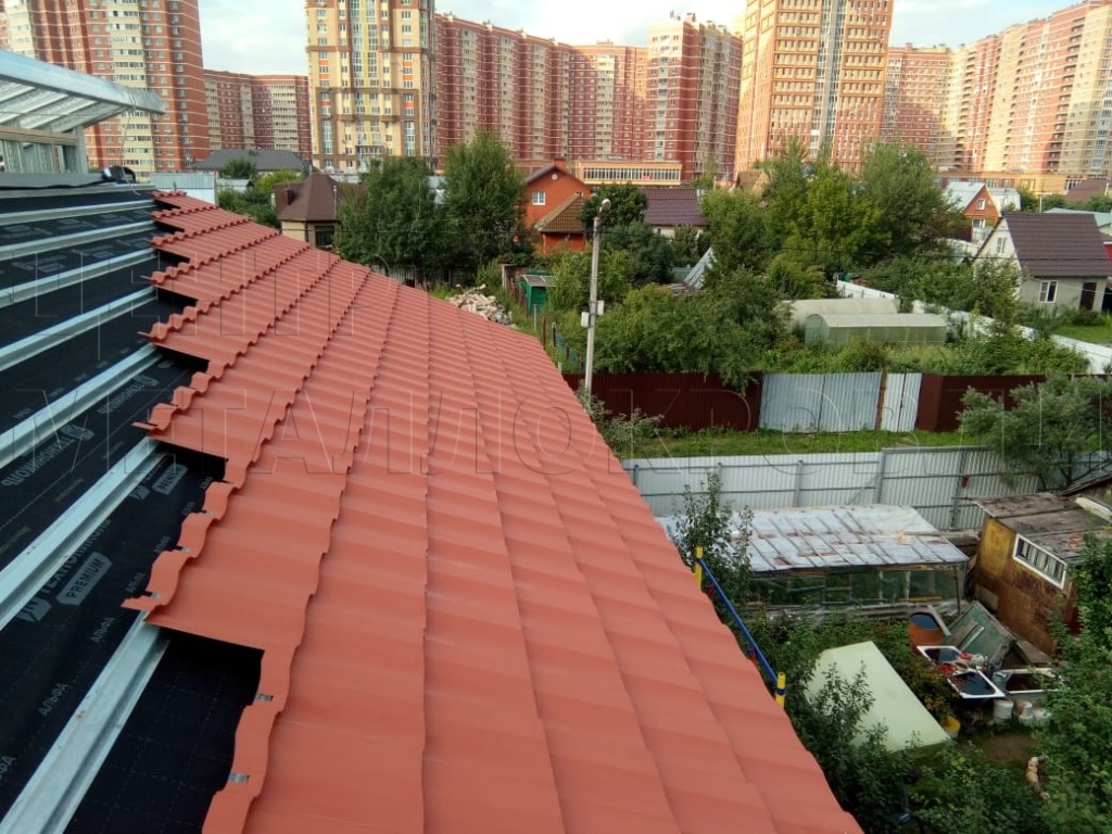 Металлочерепица Геркулес 8004 терракотовый Стальной Бархат от Центра Металокровли в Барнауле